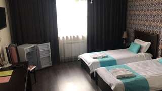 Отель Hotel Bukpa Караганда Двухместный номер с 2 отдельными кроватями-3